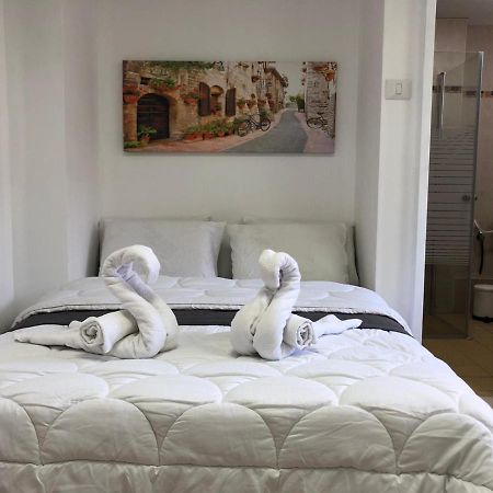 Hotel Room Service Bat Yam Exterior foto