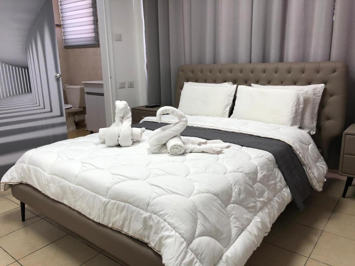 Hotel Room Service Bat Yam Exterior foto