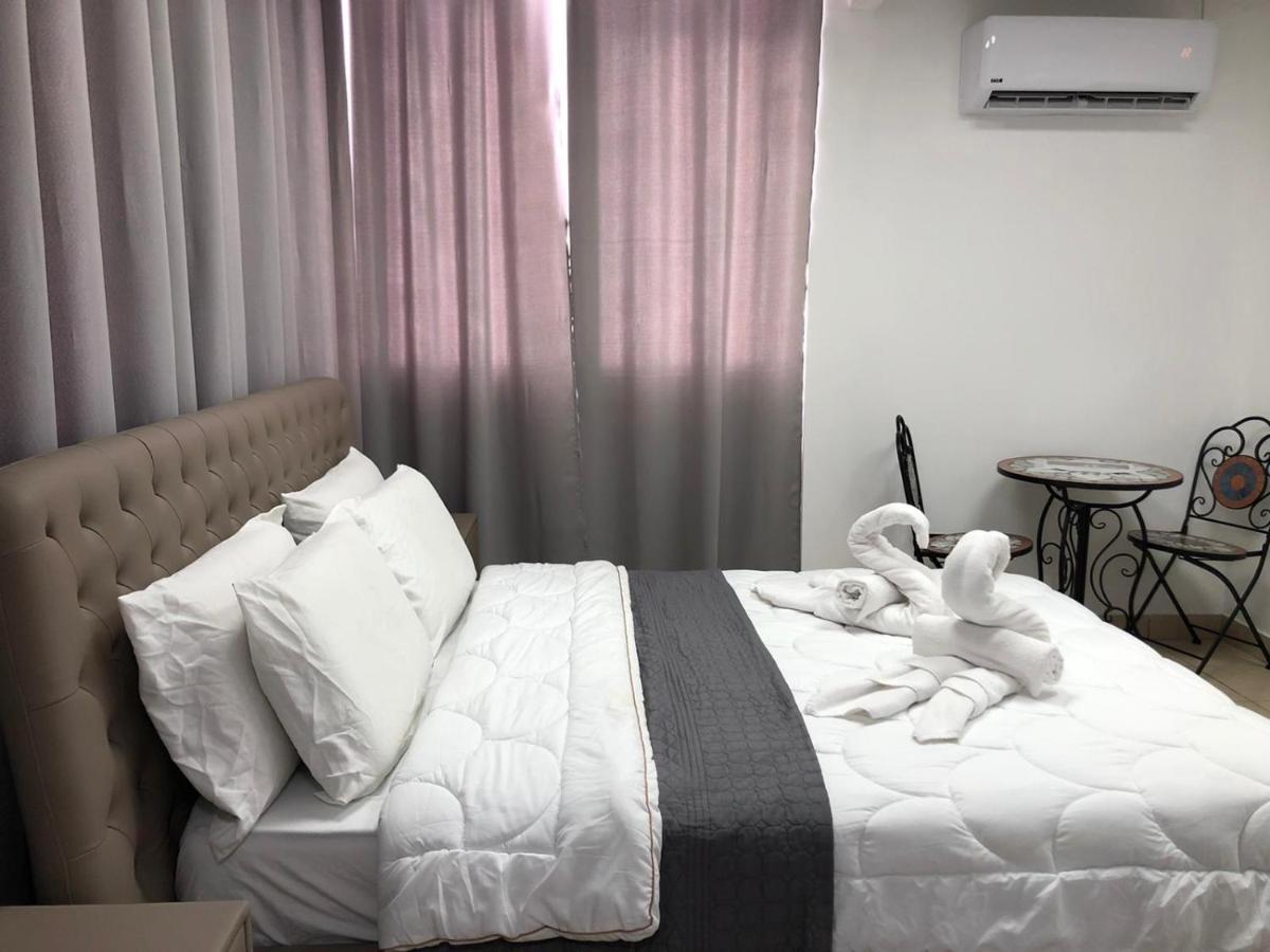 Hotel Room Service Bat Yam Exterior foto