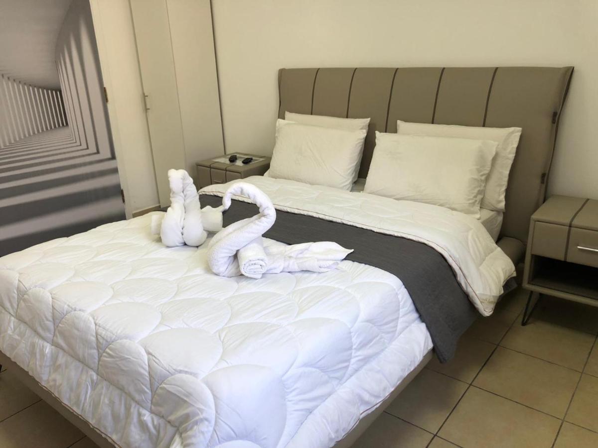 Hotel Room Service Bat Yam Exterior foto