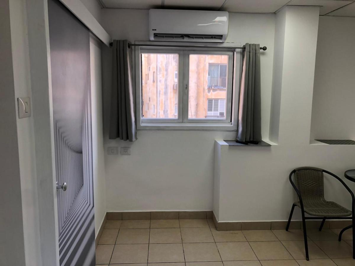 Hotel Room Service Bat Yam Exterior foto